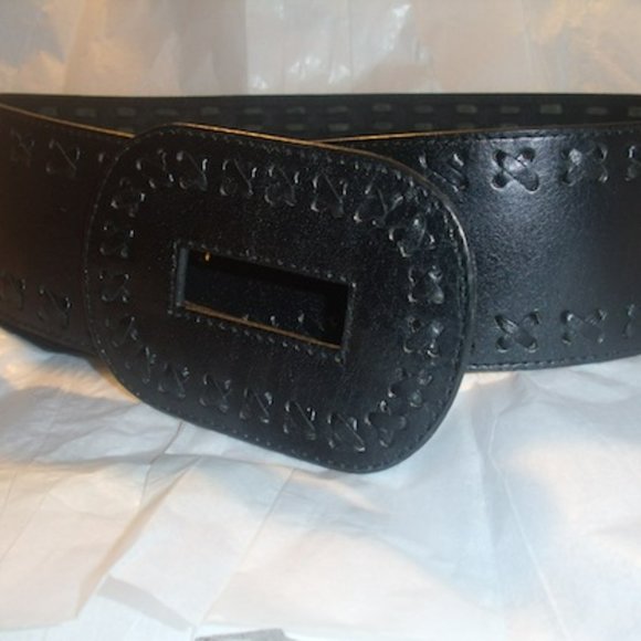 BLACK WIDE LEATHER BELT SIZE MEDIUM - Picture 1 of 9